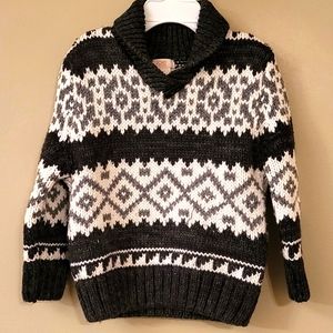 Gorgeous heavy knit pullover sweater